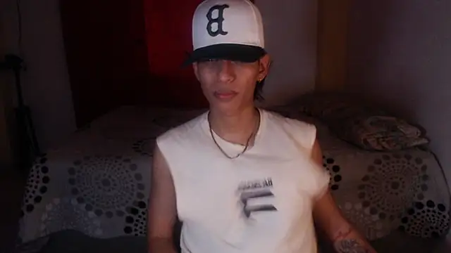 Snapshot of sung_yol chatting on November 2025 08:01:02 PM sung yol online show from November 2025 08:01:02 PM