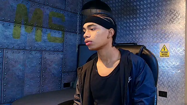 AlanCutee online show from October 2025 11:45:02 AM