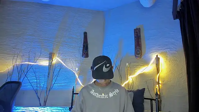 AlanCutee online show from April 2026 07:53:01 PM