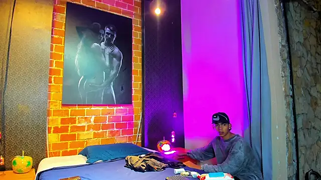 Snapshot of AlanCutee chatting on February 2026 12:45:01 PM AlanCutee online show from February 2026 12:45:01 PM