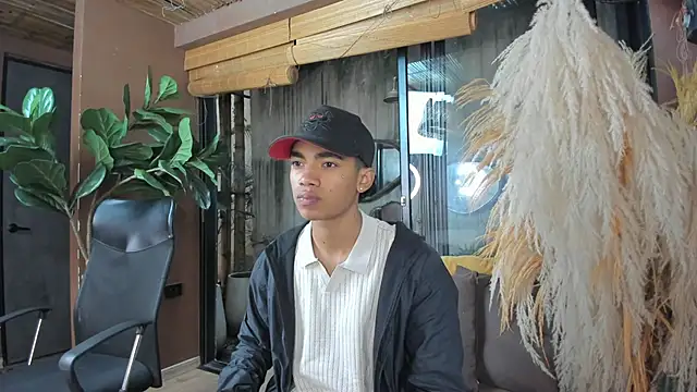 AlanCutee online show from November 2025 11:31:02 AM