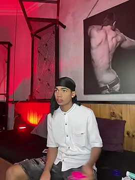 Snapshot of AlanCutee chatting on February 2026 12:07:01 PM AlanCutee online show from February 2026 12:07:01 PM