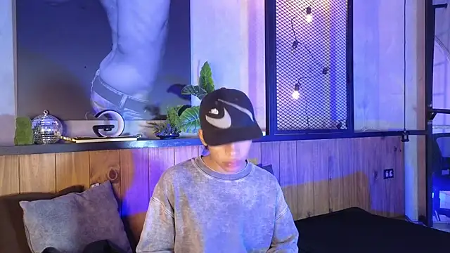 AlanCutee online show from April 2026 11:38:01 AM