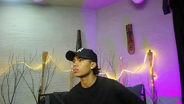 Snapshot of AlanCutee chatting on February 2026 11:41:01 AM AlanCutee online show from February 2026 11:41:01 AM