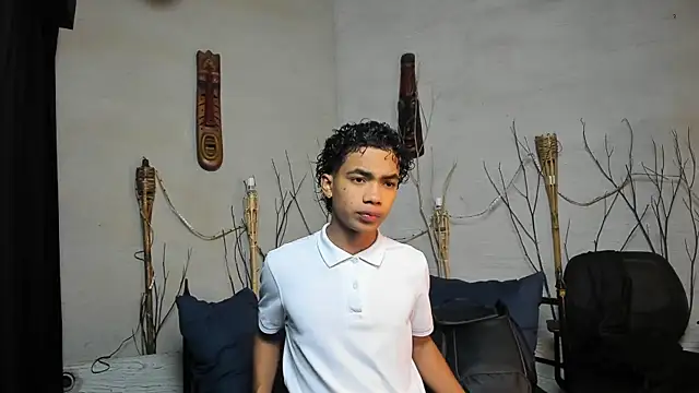 Snapshot of AlanCutee chatting on February 2026 11:54:02 AM AlanCutee online show from February 2026 11:54:02 AM