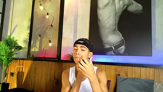 AlanCutee online show from March 2026 11:49:01 AM