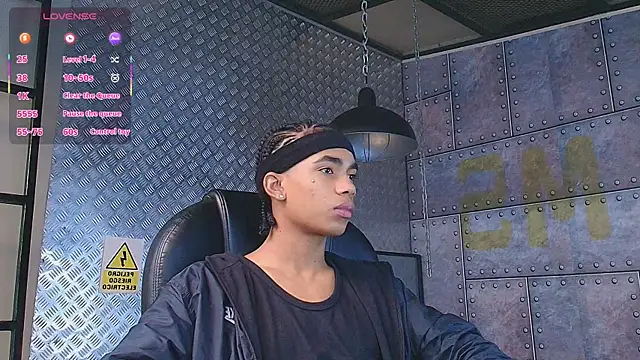 AlanCutee online show from October 2025 11:45:02 AM