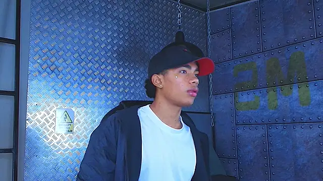 AlanCutee online show from October 2025 11:08:02 AM