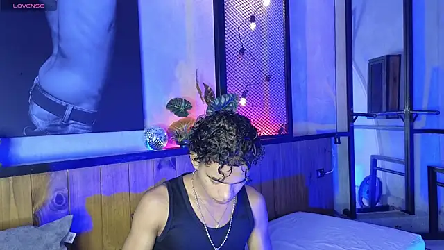 AlanCutee online show from March 2026 11:33:02 AM