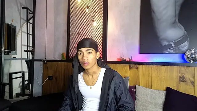 Snapshot of AlanCutee chatting on February 2026 12:40:01 PM AlanCutee online show from February 2026 12:40:01 PM