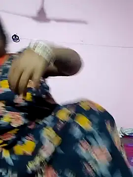 Snapshot of Cute-Swewty chatting on December 2025 01:04:02 PM Cute-Swewty online show from December 2025 01:04:02 PM