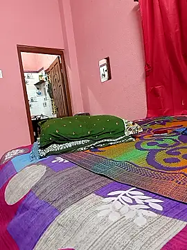 Cute-Swewty online show from April 2026 03:05:01 PM