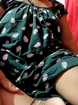 Cute-Swewty online show from May 2026 04:04:02 PM