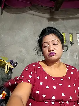 Cute-Swewty online show from September 2025 01:00:01 PM