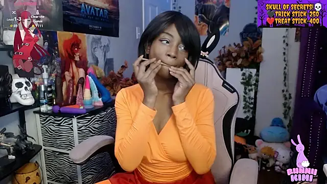 bunniikimi online show from October 2025 02:05:01 PM