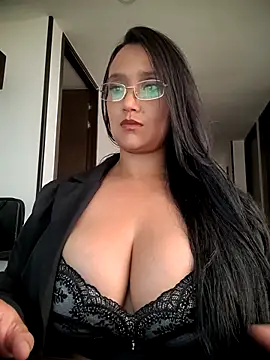 Esmeralda333 online show from July 2026 08:44:02 PM