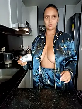 Esmeralda333 online show from February 2026 12:26:01 PM