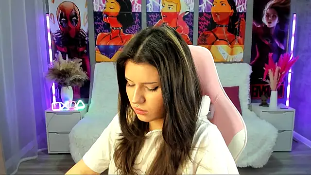 Snapshot of AnoraDark chatting on November 2025 01:00:02 PM AnoraDark online show from November 2025 01:00:02 PM