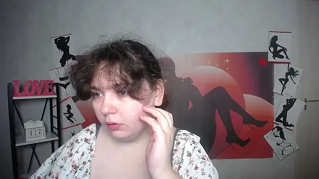 NeonilaLisova online show from November 2025 06:01:02 AM