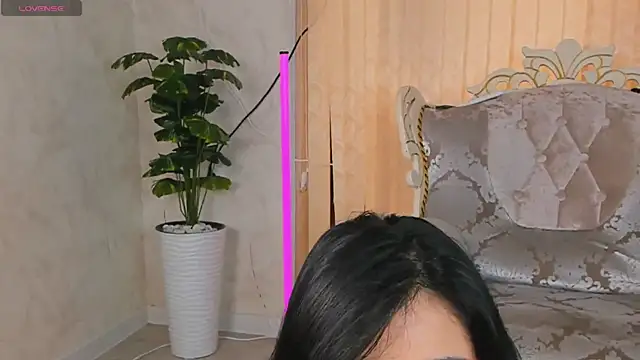 Snapshot of to_kachi chatting on October 2025 05:44:01 AM to kachi online show from October 2025 05:44:01 AM