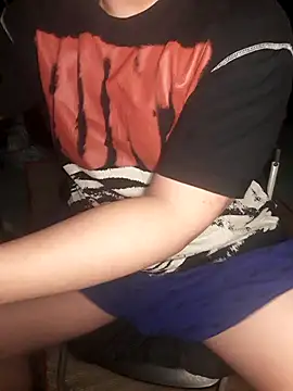 MinhTuan2002 online show from October 2025 12:22:02 AM