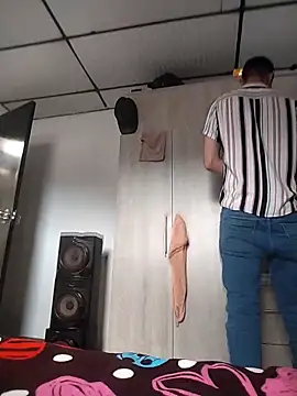 monjita suyo online show from February 2026 10:07:01 PM