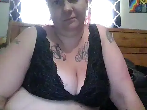 ThickkkMama420 online show from May 2026 10:58:01 PM