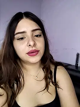 Nahomy cm online show from September 2025 09:39:01 PM
