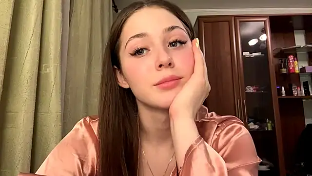 Adel strongwoman online show from April 2026 06:36:01 PM