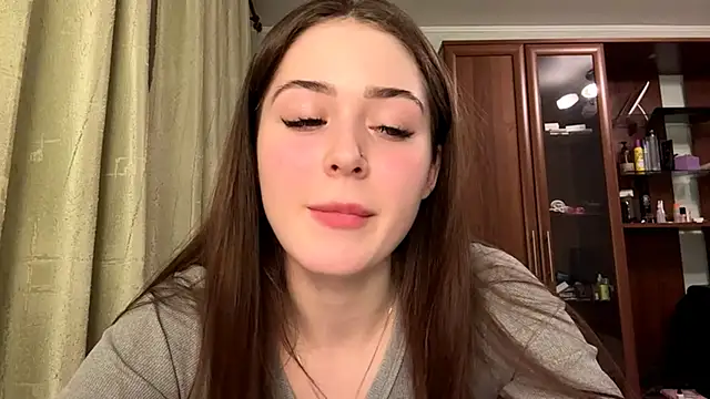 Adel strongwoman online show from March 2026 07:37:02 PM