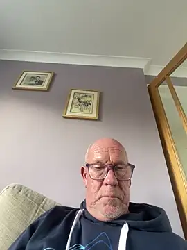 Snapshot of philefc chatting on June 2026 06:31:01 PM philefc online show from June 2026 06:31:01 PM