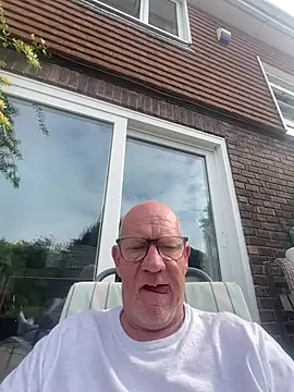 Snapshot of philefc chatting on June 2026 08:14:02 AM philefc online show from June 2026 08:14:02 AM