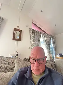 Snapshot of philefc chatting on November 2025 02:05:01 PM philefc online show from November 2025 02:05:01 PM