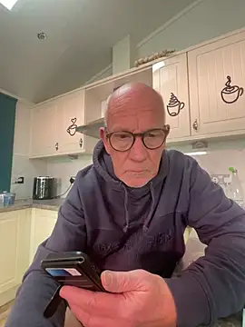 Snapshot of philefc chatting on November 2025 12:53:02 PM philefc online show from November 2025 12:53:02 PM