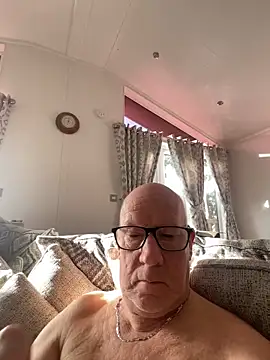 Snapshot of philefc chatting on February 2026 10:25:02 AM philefc online show from February 2026 10:25:02 AM