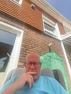 Snapshot of philefc chatting on May 2026 01:43:02 PM philefc online show from May 2026 01:43:02 PM