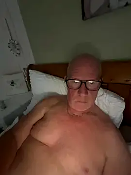 Snapshot of philefc chatting on November 2025 12:05:01 PM philefc online show from November 2025 12:05:01 PM