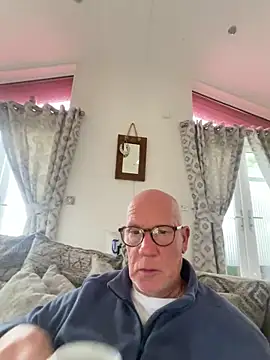 Snapshot of philefc chatting on October 2025 02:13:01 PM philefc online show from October 2025 02:13:01 PM