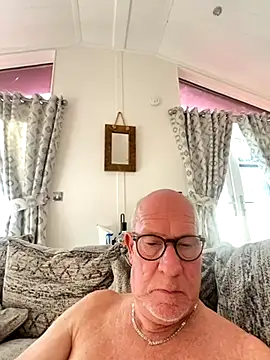 Snapshot of philefc chatting on November 2025 01:43:02 PM philefc online show from November 2025 01:43:02 PM