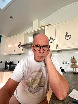 Snapshot of philefc chatting on November 2025 10:19:02 AM philefc online show from November 2025 10:19:02 AM