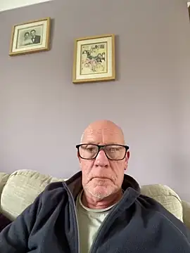 Snapshot of philefc chatting on February 2026 02:05:01 PM philefc online show from February 2026 02:05:01 PM