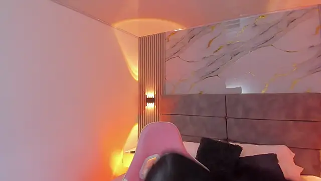 hannaferrati online show from November 2025 06:02:01 AM