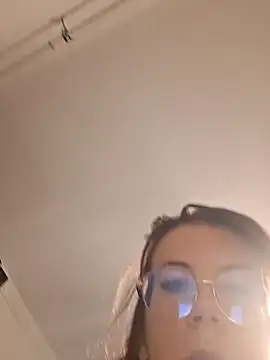 Snapshot of Anayssa_ chatting on October 2025 12:19:02 PM Anayssa online show from October 2025 12:19:02 PM