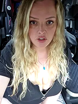 Snapshot of Bridgette03 chatting on October 2025 07:18:02 AM Bridgette03 online show from October 2025 07:18:02 AM