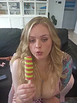 Snapshot of Bridgette03 chatting on September 2025 02:29:02 AM Bridgette03 online show from September 2025 02:29:02 AM