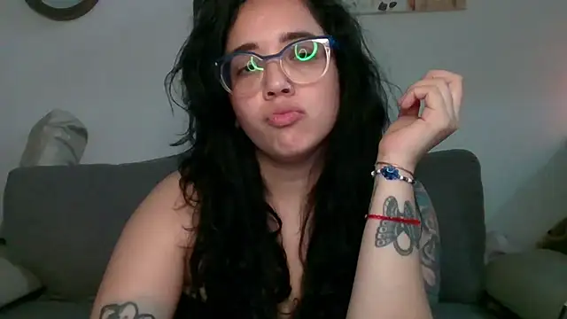 GypsyMamacita online show from July 2026 02:11:02 AM