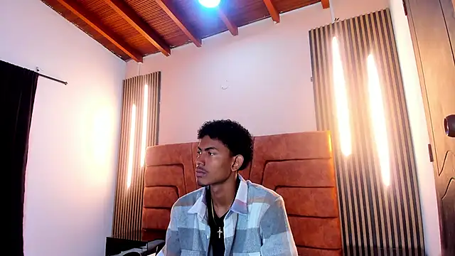 Snapshot of FYKMOR_1 chatting on October 2025 03:41:02 AM FYKMOR 1 online show from October 2025 03:41:02 AM