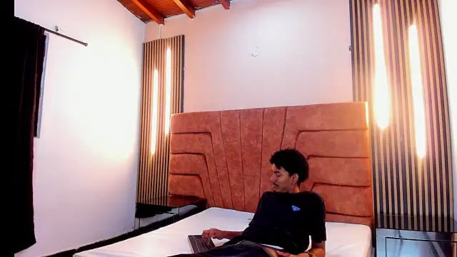 Snapshot of FYKMOR_1 chatting on November 2025 03:55:02 AM FYKMOR 1 online show from November 2025 03:55:02 AM