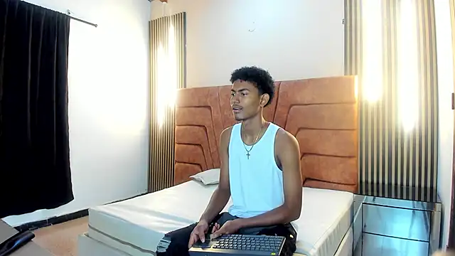 FYKMOR 1 online show from October 2025 03:40:01 AM