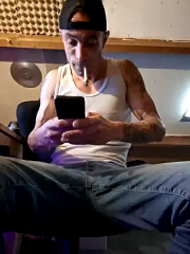 kompiee online show from November 2025 12:59:02 PM